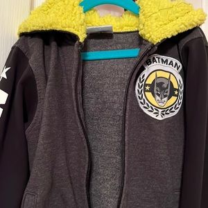 BOYS BATMAN HOODIE SIZE 6